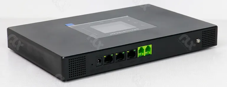 مرکز تلفن گرنداستریم UCM6301