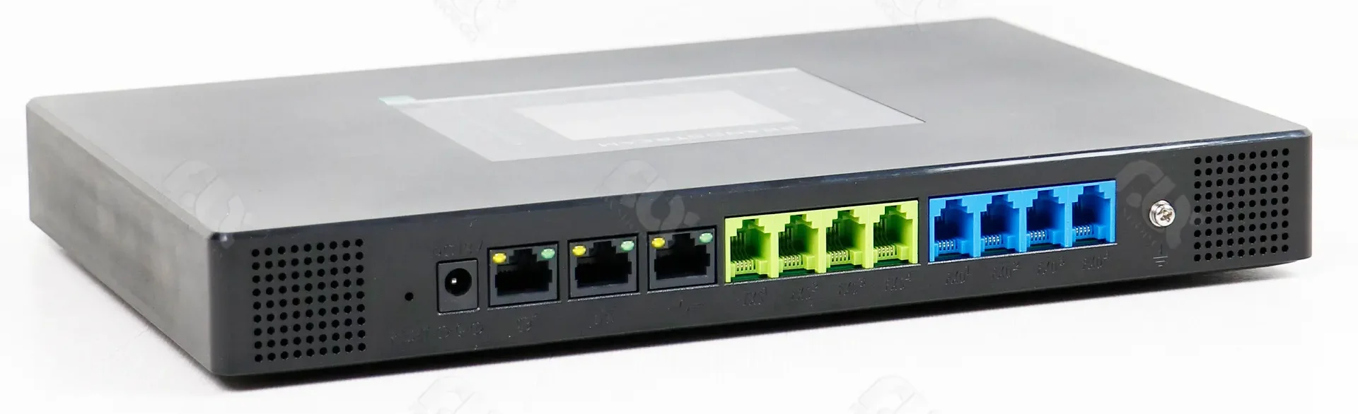 مرکز تلفن گرنداستریم UCM6304A